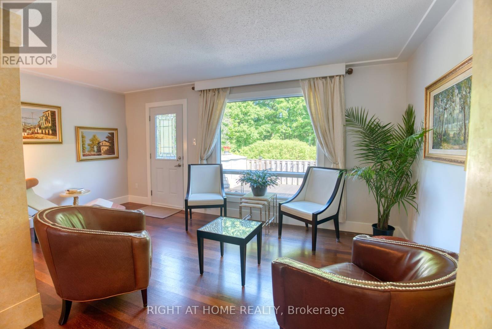 227 Teal Crescent, Ottawa, Ontario  K1E 2C3 - Photo 8 - X12184999