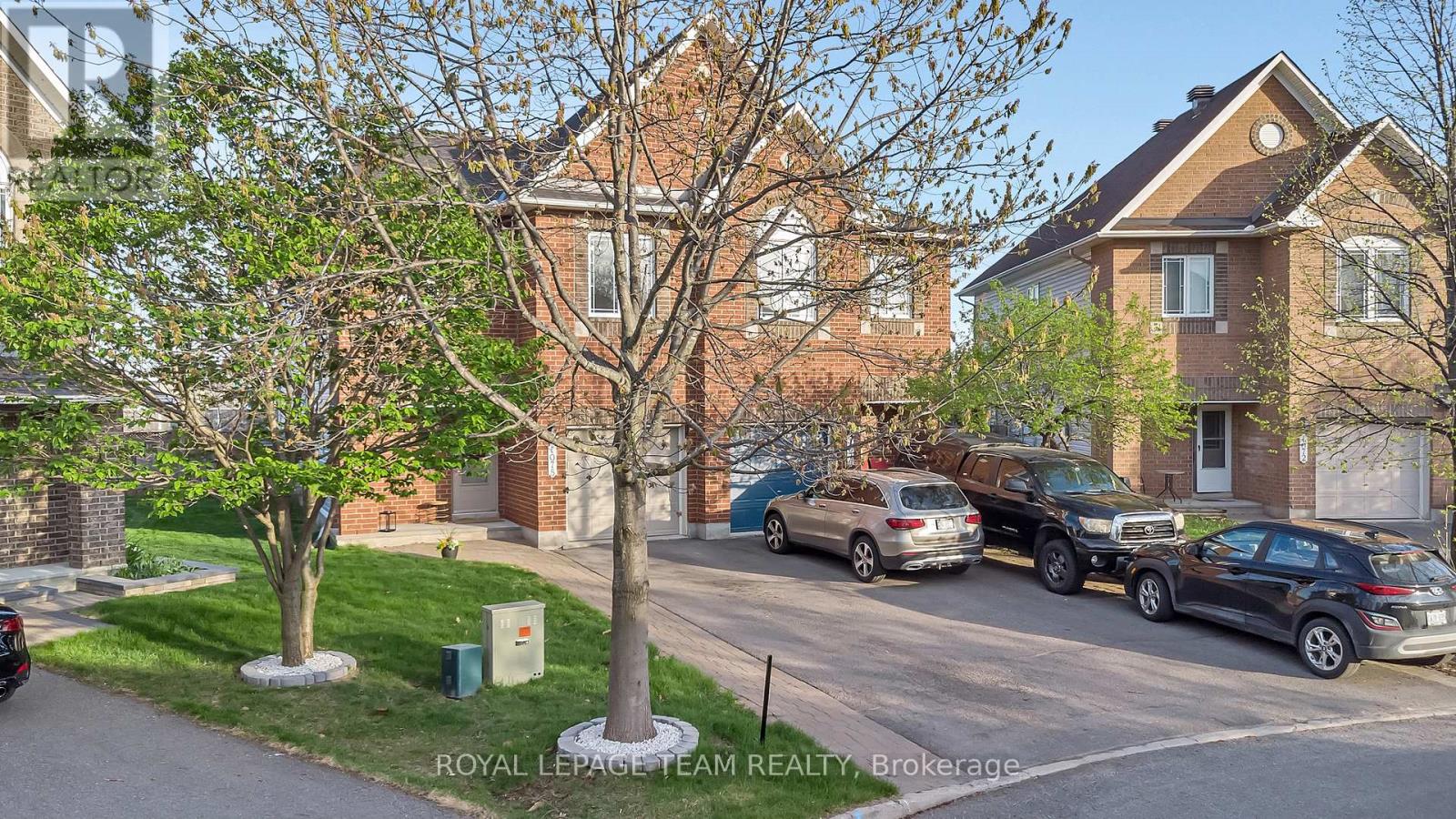 1078 Candlewood Street, Ottawa, Ontario  K4A 5E9 - Photo 2 - X12185013