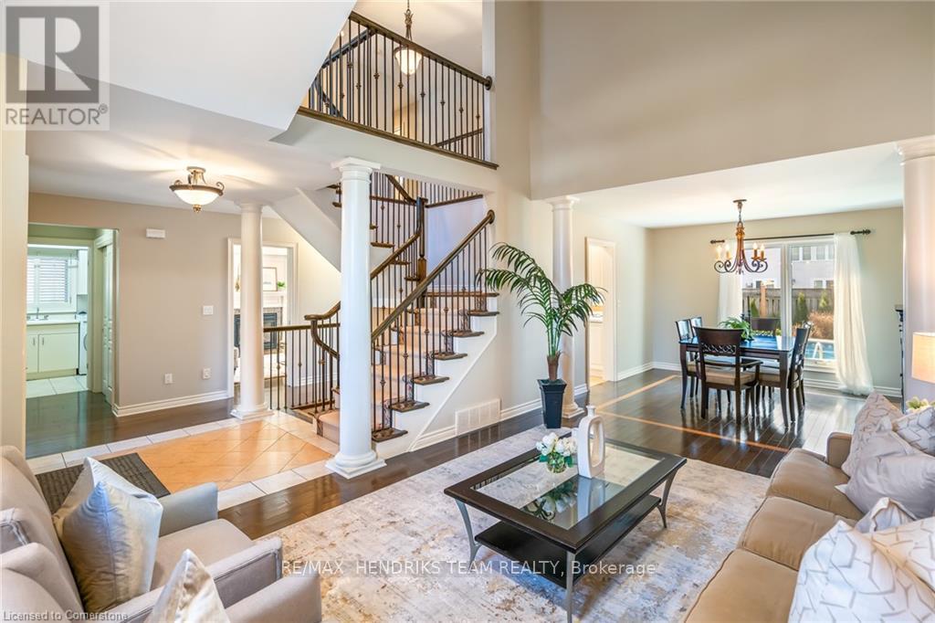 6 Countryside Drive, St. Catharines (Grapeview), Ontario  L2W 1C3 - Photo 8 - X12185000