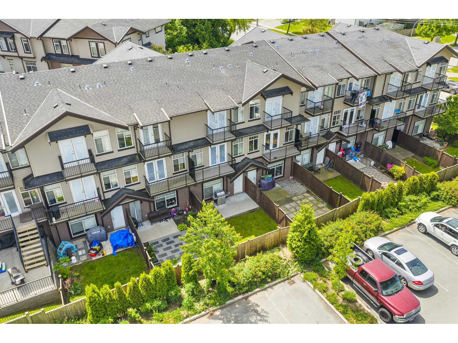 Property at 6 2950 LEFEUVRE ROAD image 1
