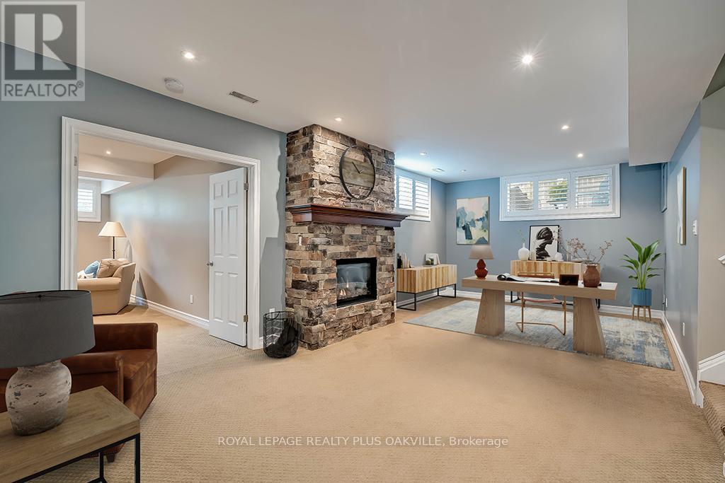 213 Mohawk Road, Oakville, Ontario  L6L 2Z1 - Photo 25 - W12184785