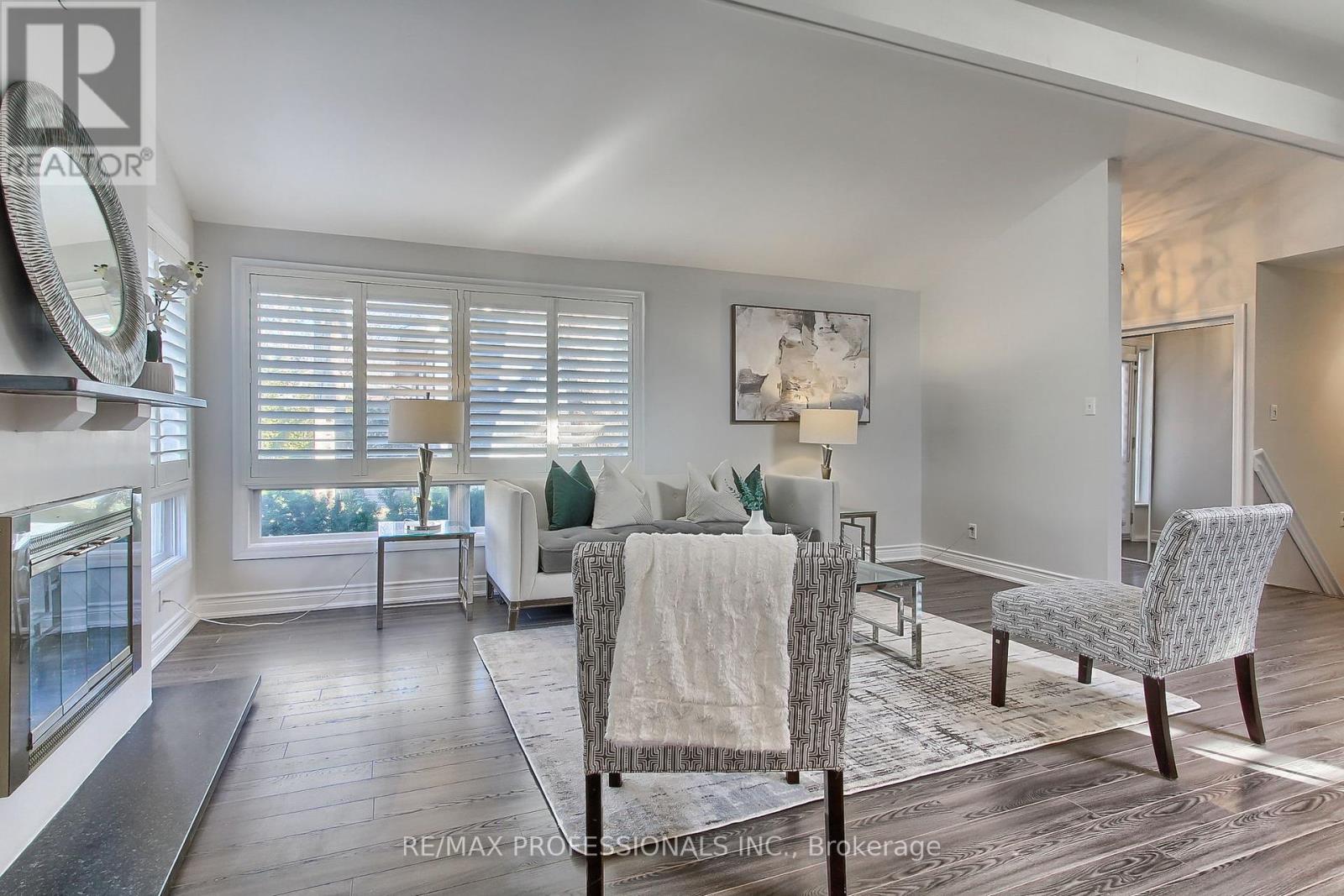 425 Canterbury Crescent, Oakville, Ontario  L6J 5K8 - Photo 8 - W12184848