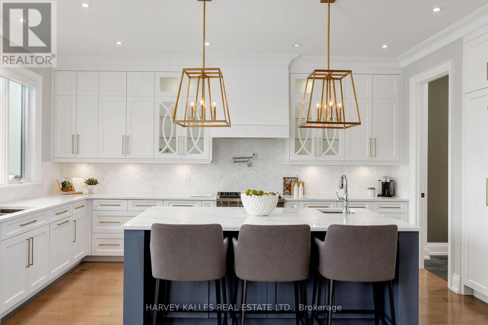 4673 Dundas Street W, Toronto, Ontario  M9A 1A4 - Photo 18 - W12184849