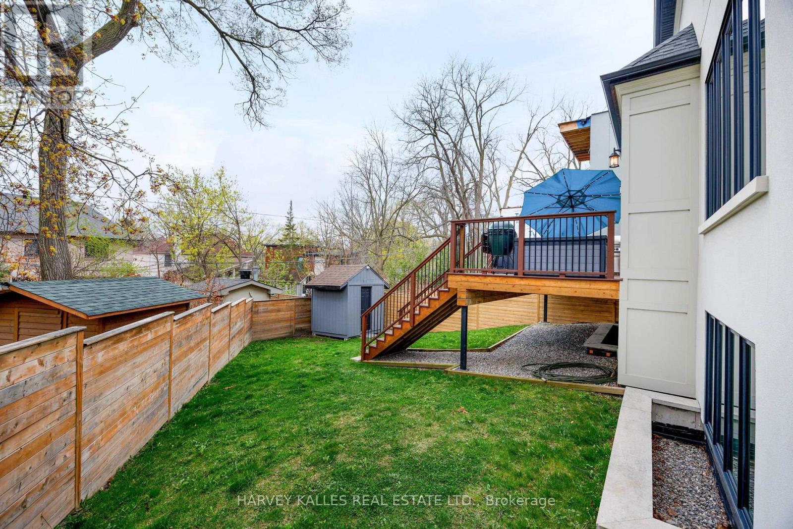 4673 Dundas Street W, Toronto, Ontario  M9A 1A4 - Photo 23 - W12184849
