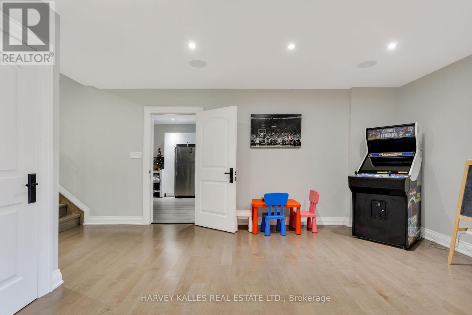 4673 Dundas Street W, Toronto, Ontario  M9A 1A4 - Photo 39 - W12184849
