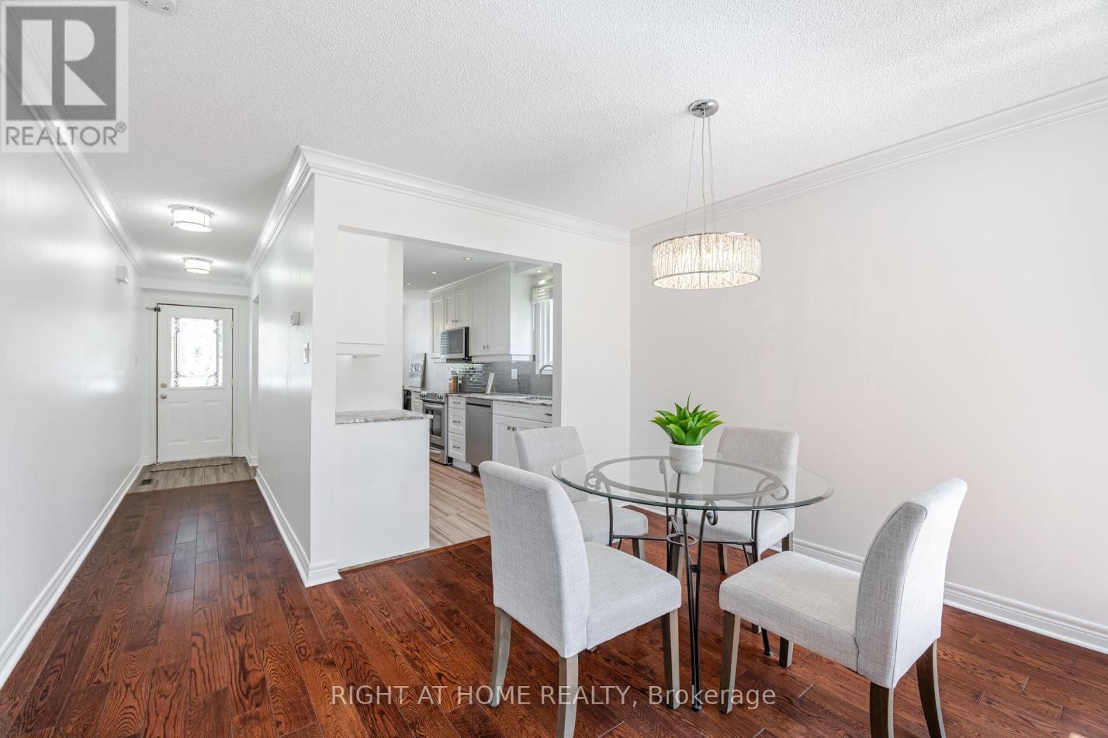 6 Winterfold Drive, Brampton, Ontario  L6V 3T1 - Photo 8 - W12184891
