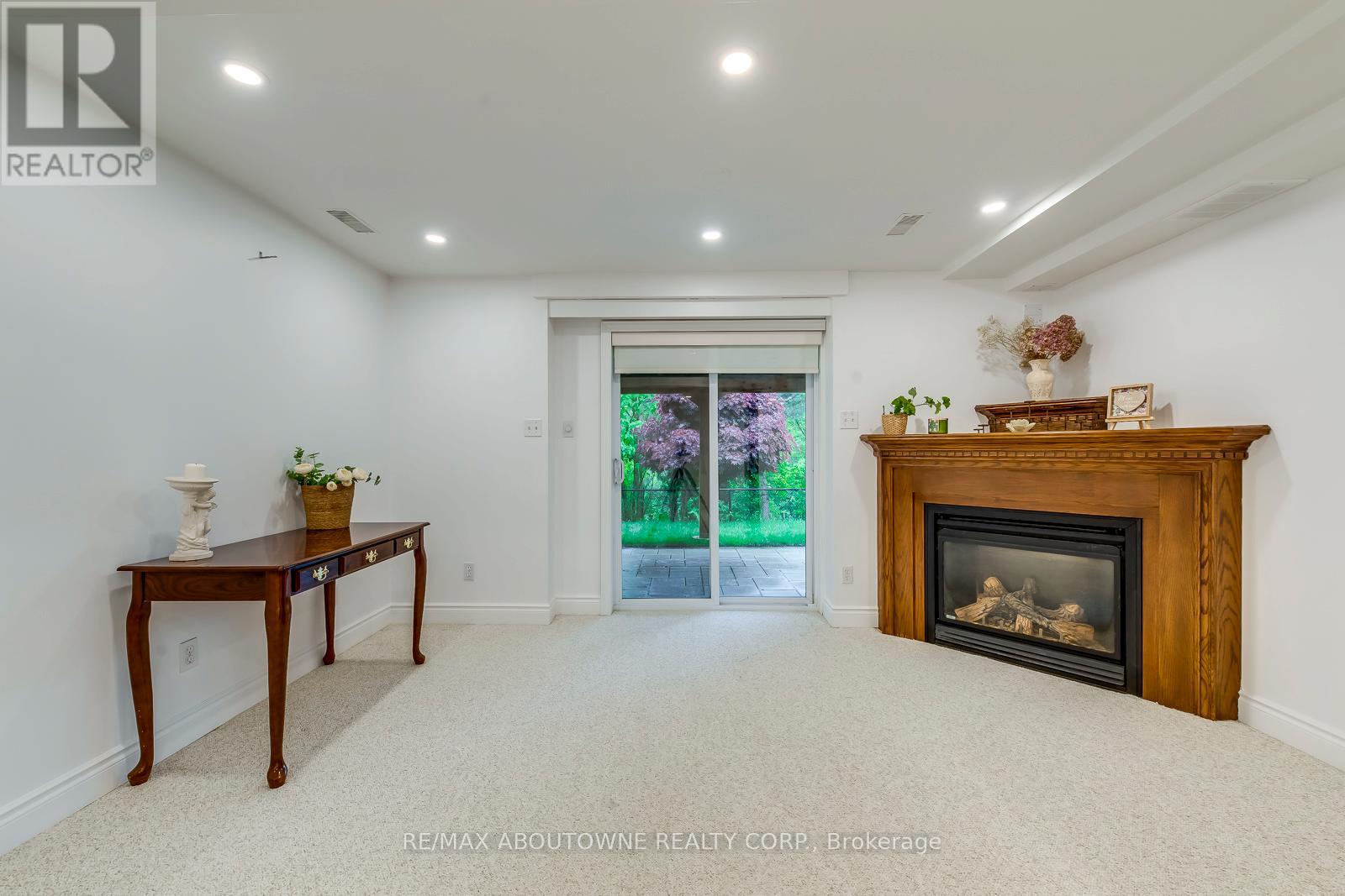 2246 Fairbairn Court, Oakville, Ontario  L6M 4R2 - Photo 38 - W12184895
