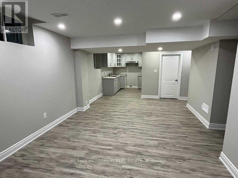 42 Seascape Crescent, Brampton, Ontario  L6P 3C5 - Photo 2 - W12184904