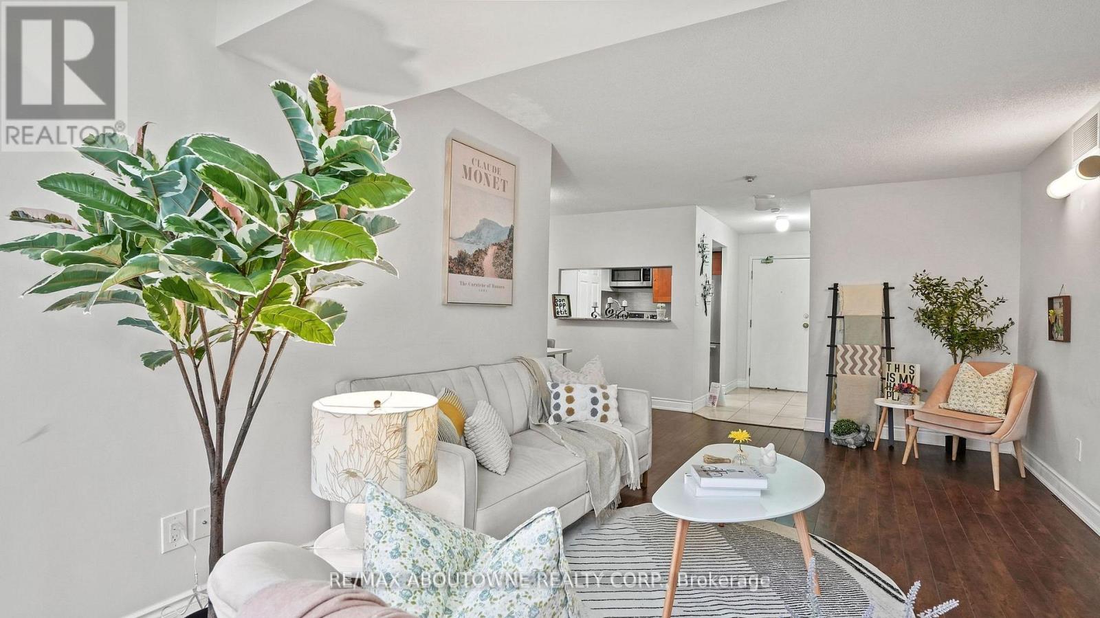 1801 - 285 Enfield Place, Mississauga, Ontario  L5B 3Y6 - Photo 15 - W12184932