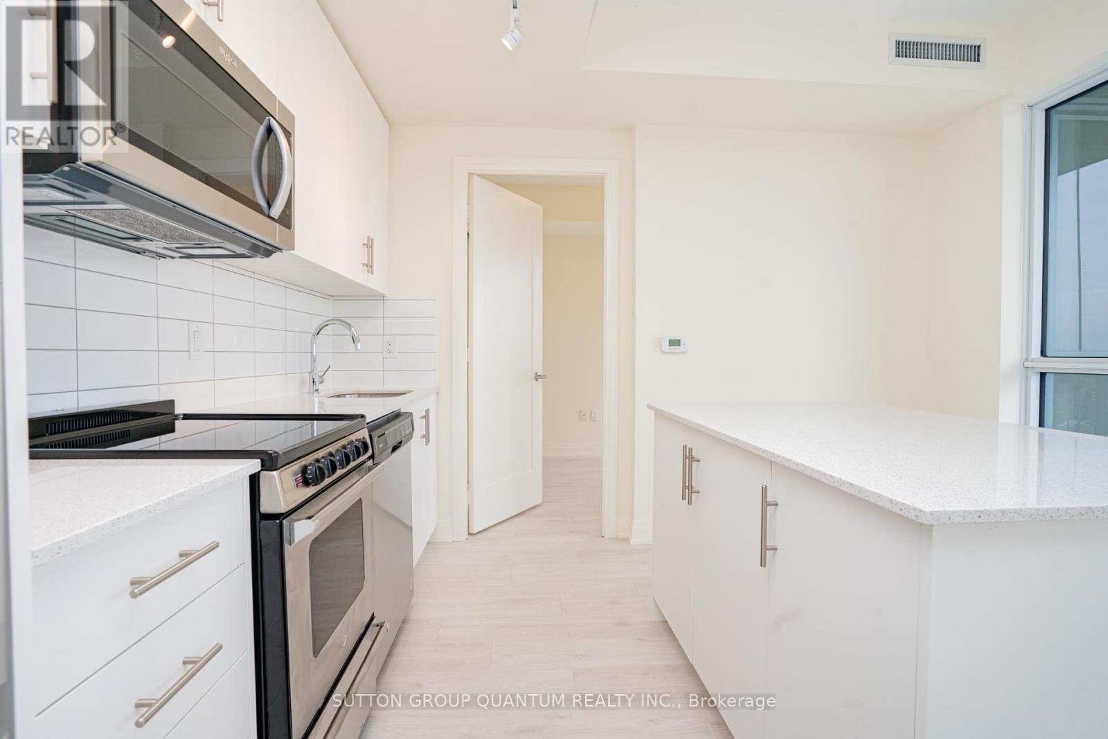 714 - 509 Dundas Street W, Oakville, Ontario  L6M 4M2 - Photo 10 - W12184960
