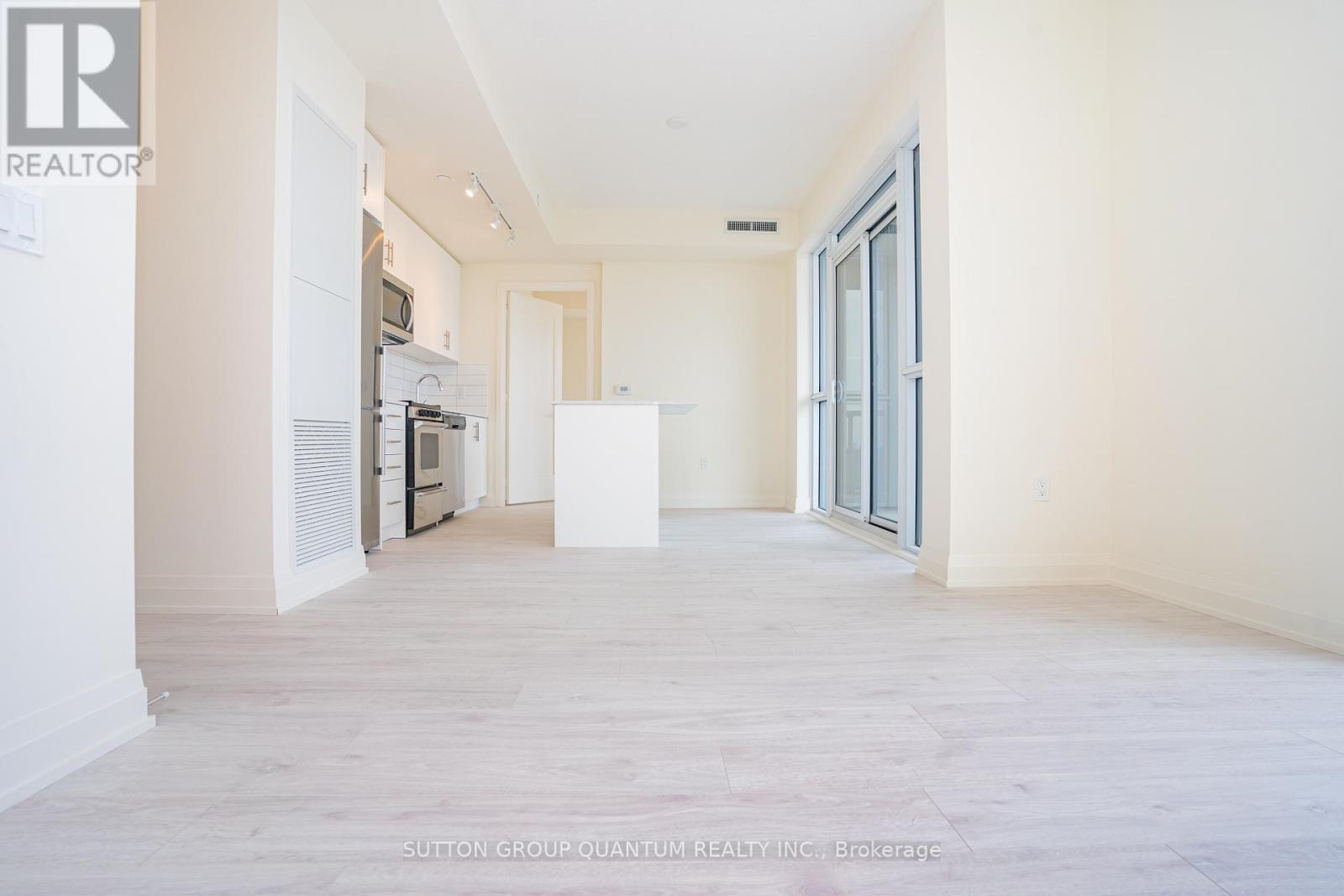714 - 509 Dundas Street W, Oakville, Ontario  L6M 4M2 - Photo 6 - W12184960