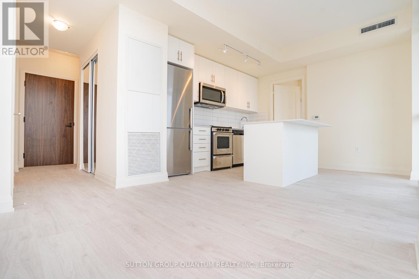 714 - 509 Dundas Street W, Oakville, Ontario  L6M 4M2 - Photo 8 - W12184960