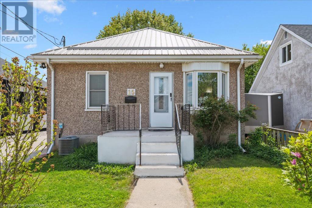 15 Jarvis Street, Cambridge, Ontario  N1R 1G7 - Photo 2 - 40735658