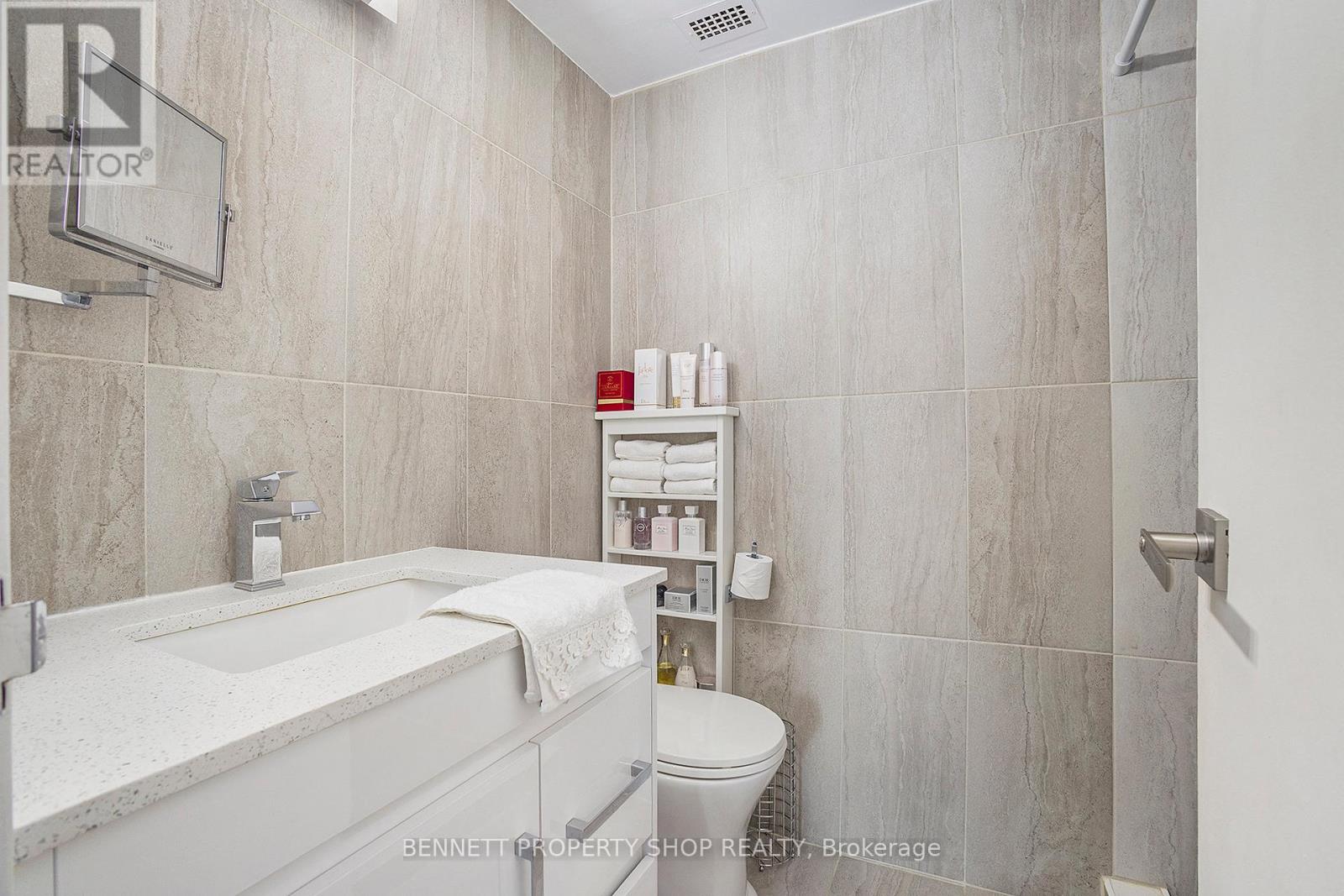 206 - 2041 Arrowsmith Drive, Ottawa, Ontario  K1J 7V7 - Photo 14 - X12160095