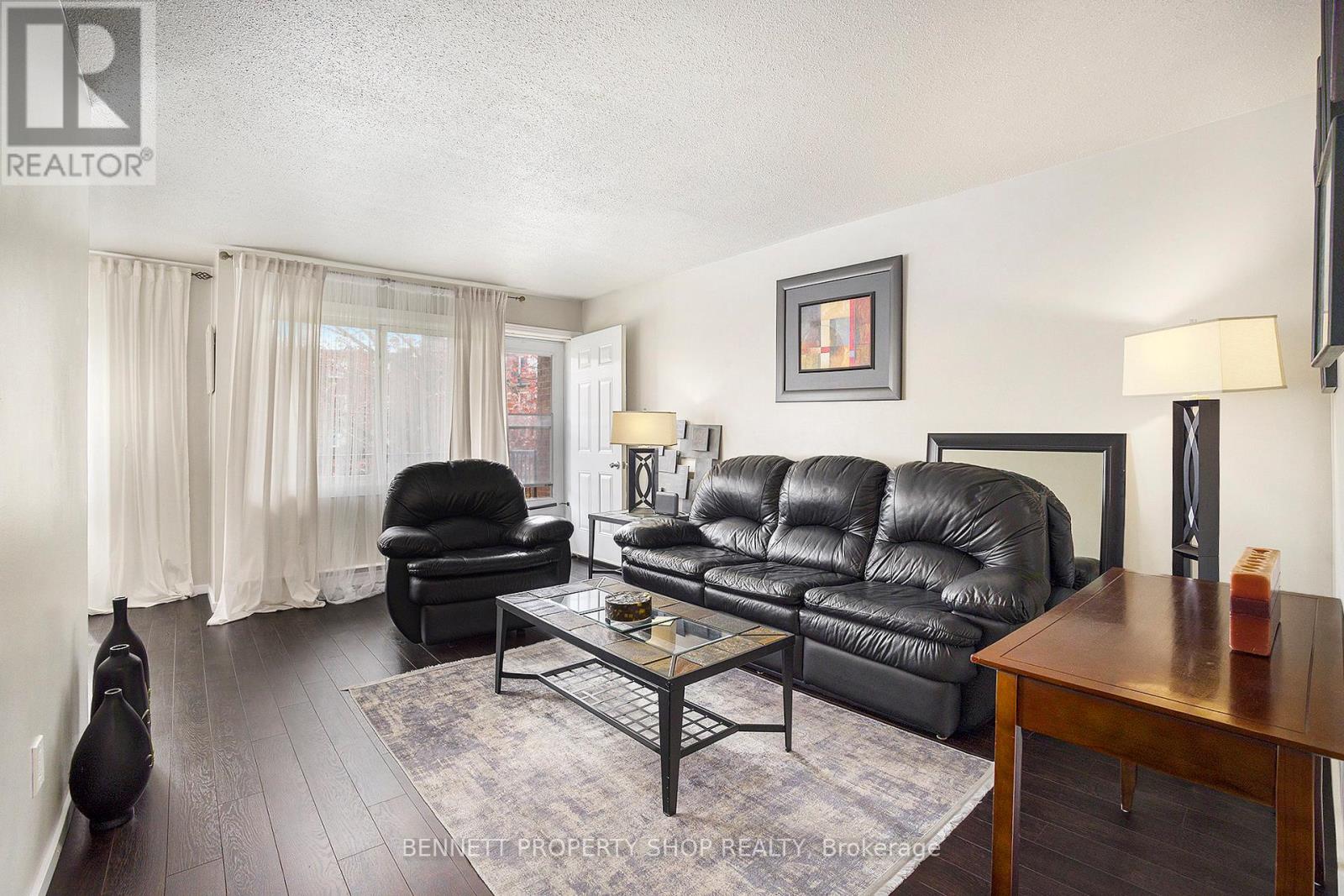 206 - 2041 Arrowsmith Drive, Ottawa, Ontario  K1J 7V7 - Photo 6 - X12160095
