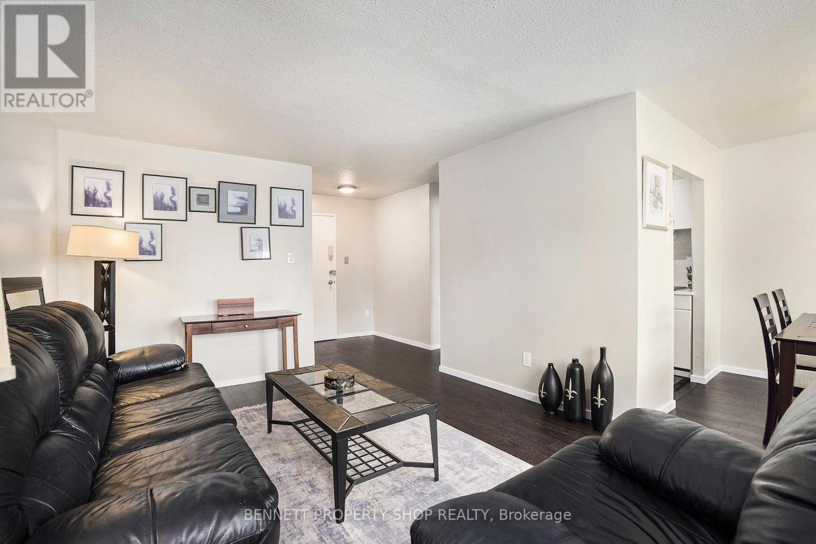 206 - 2041 Arrowsmith Drive, Ottawa, Ontario  K1J 7V7 - Photo 8 - X12160095