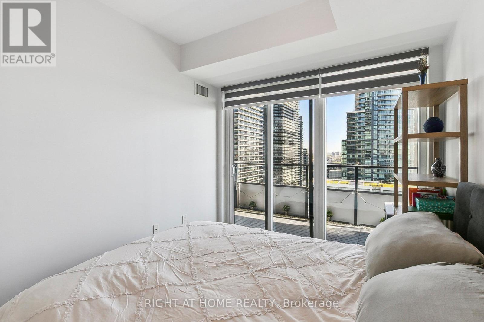 2206 - 20 Shore Breeze Drive, Toronto, Ontario  M8V 0C7 - Photo 20 - W12184429