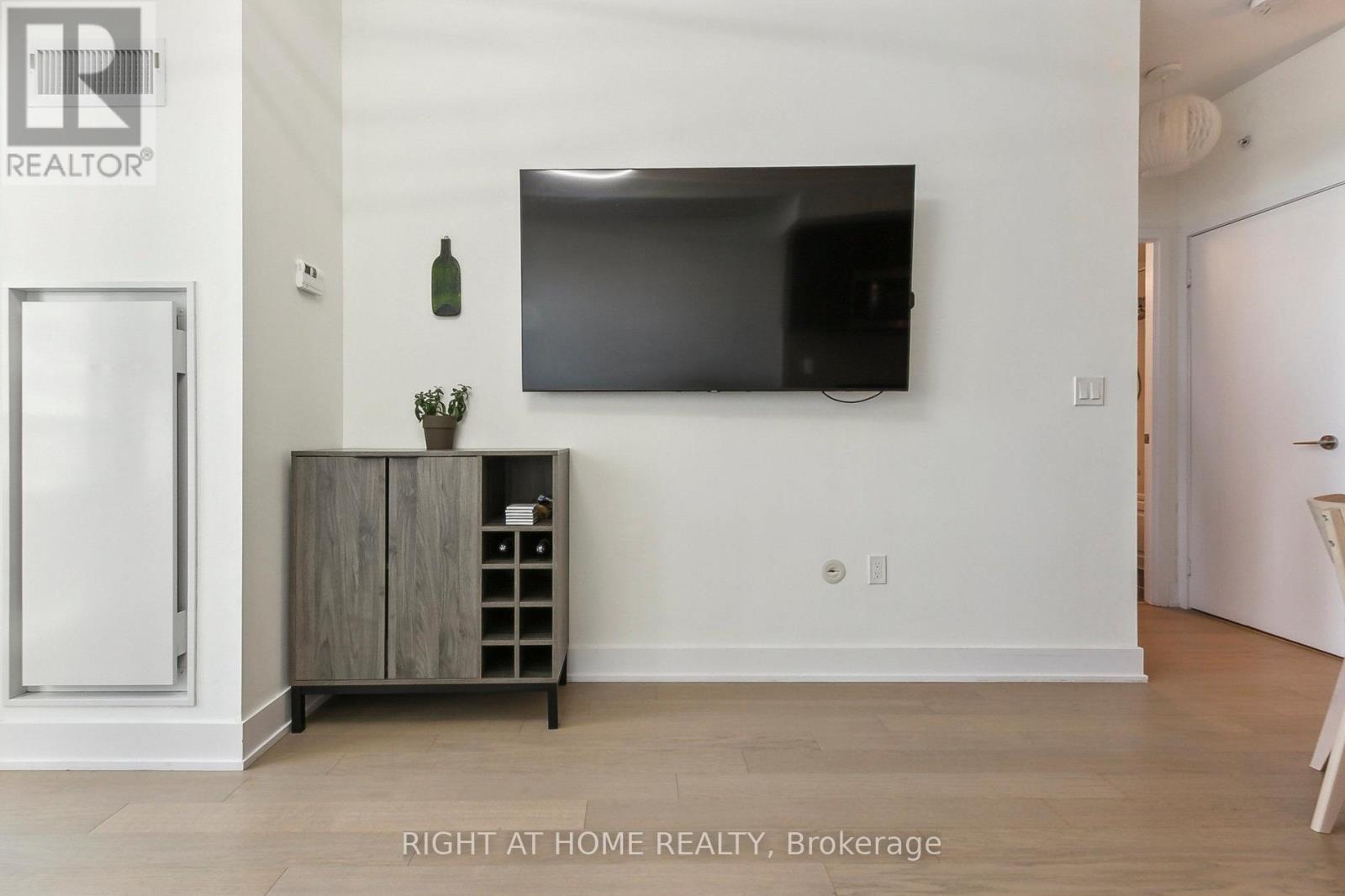2206 - 20 Shore Breeze Drive, Toronto, Ontario  M8V 0C7 - Photo 13 - W12184429