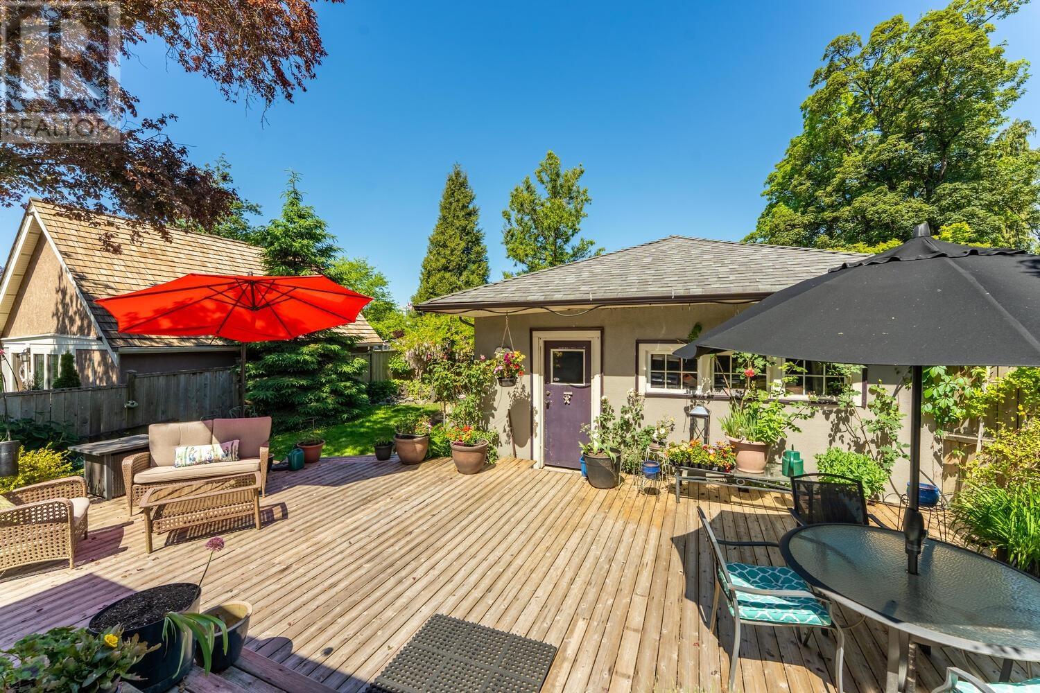 215 3rd Avenue, New Westminster, British Columbia  V3L 1L9 - Photo 31 - R3009183