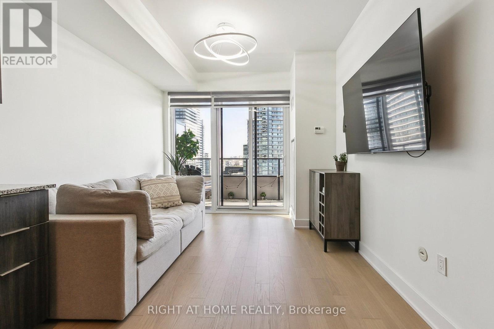 2206 - 20 Shore Breeze Drive, Toronto, Ontario  M8V 0C7 - Photo 9 - W12184429