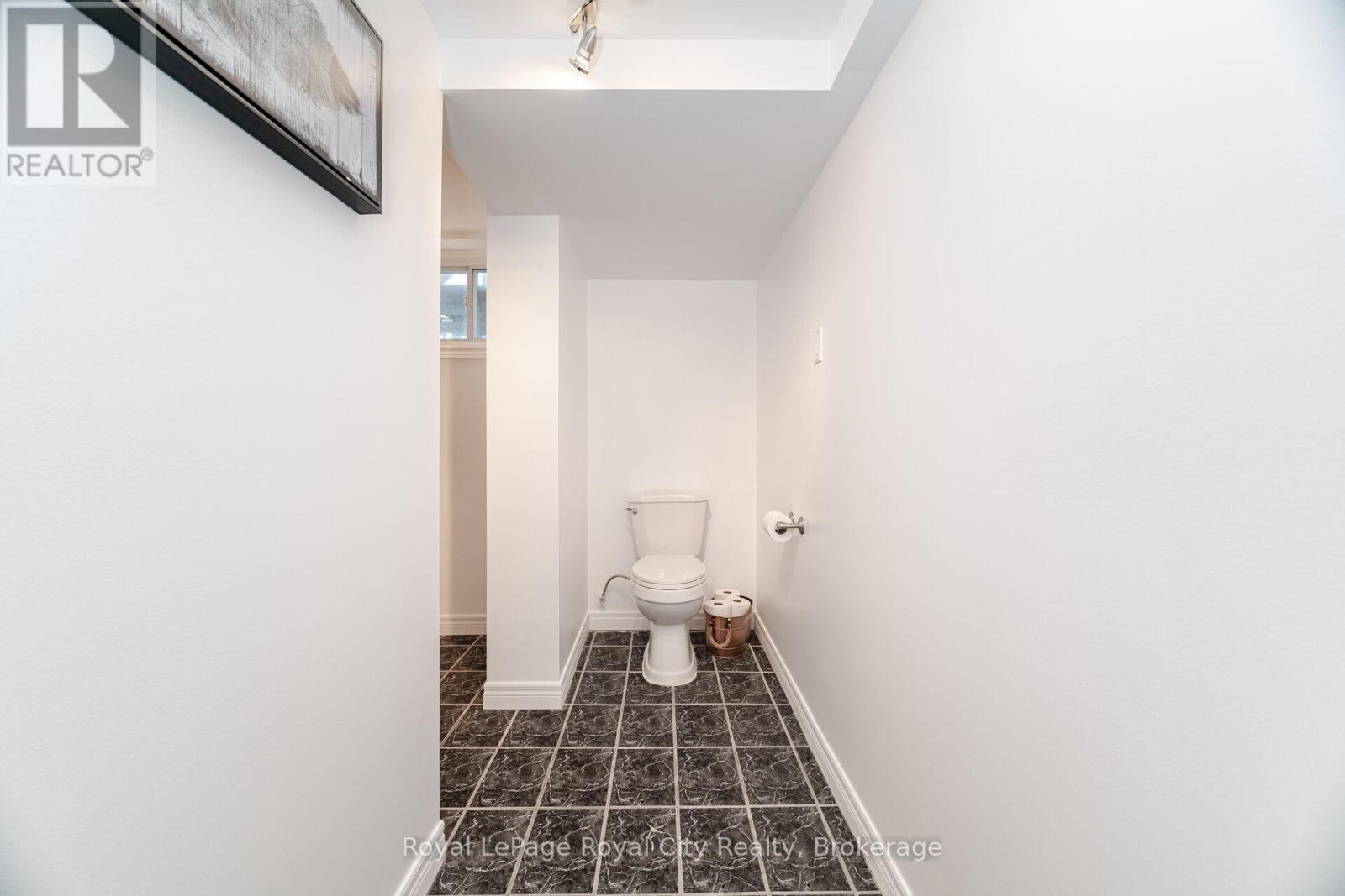 61 Lawfield Drive, Hamilton, Ontario  L8V 4C6 - Photo 35 - X12185011
