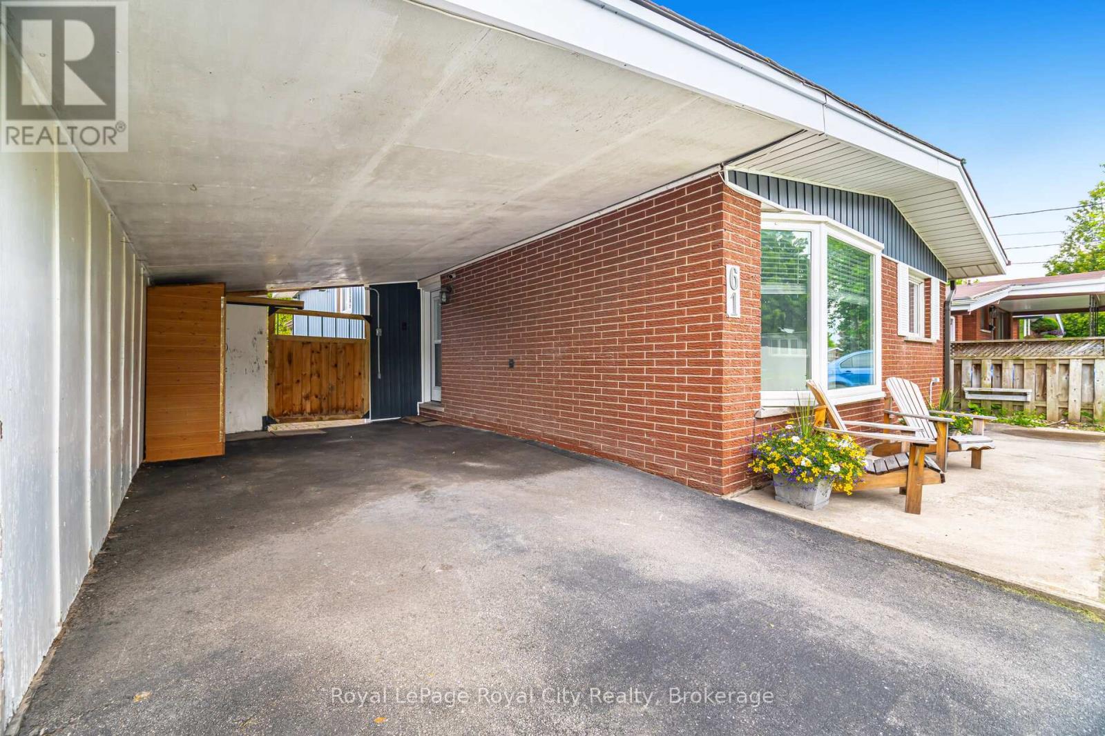 61 Lawfield Drive, Hamilton, Ontario  L8V 4C6 - Photo 4 - X12185011