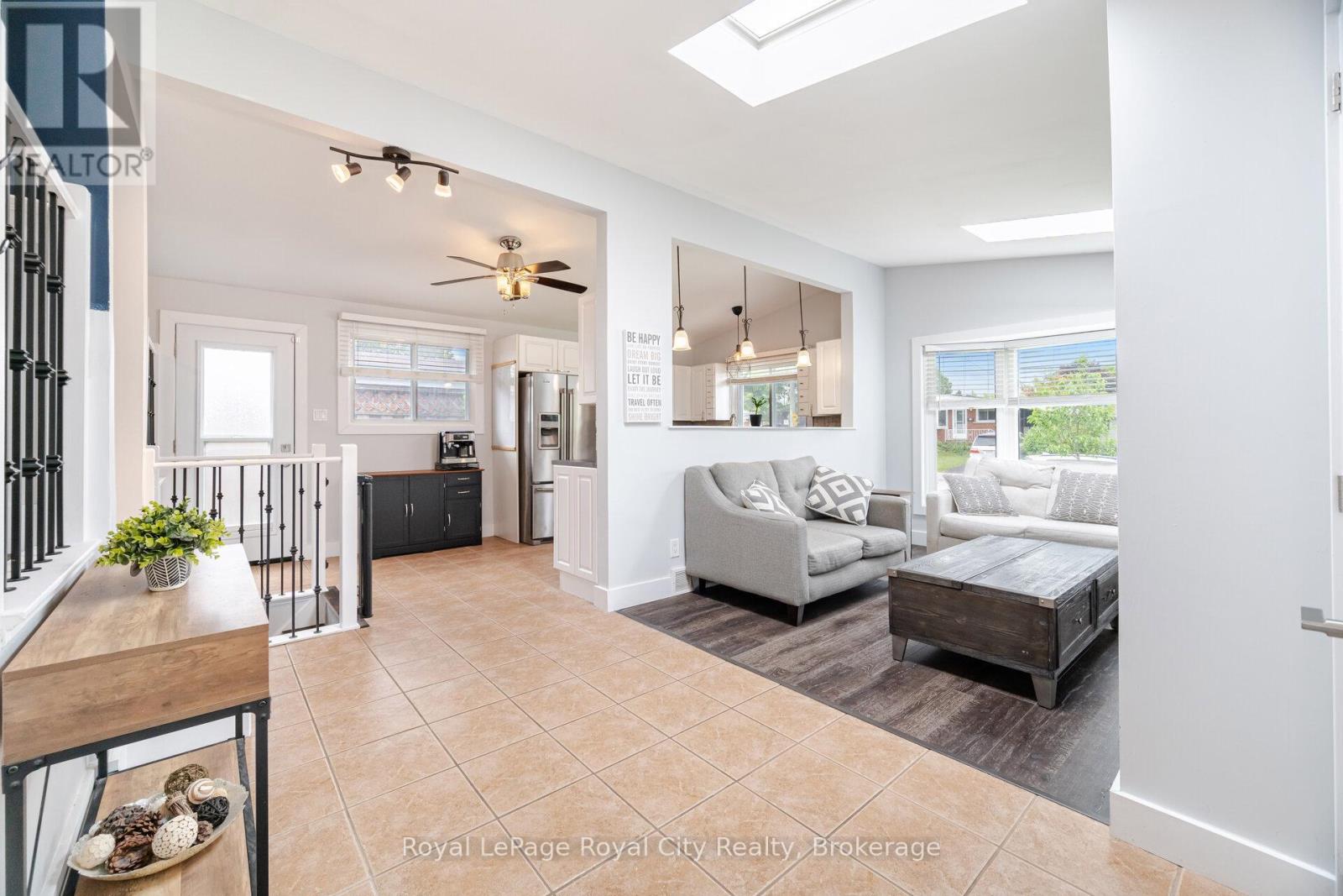 61 Lawfield Drive, Hamilton, Ontario  L8V 4C6 - Photo 8 - X12185011