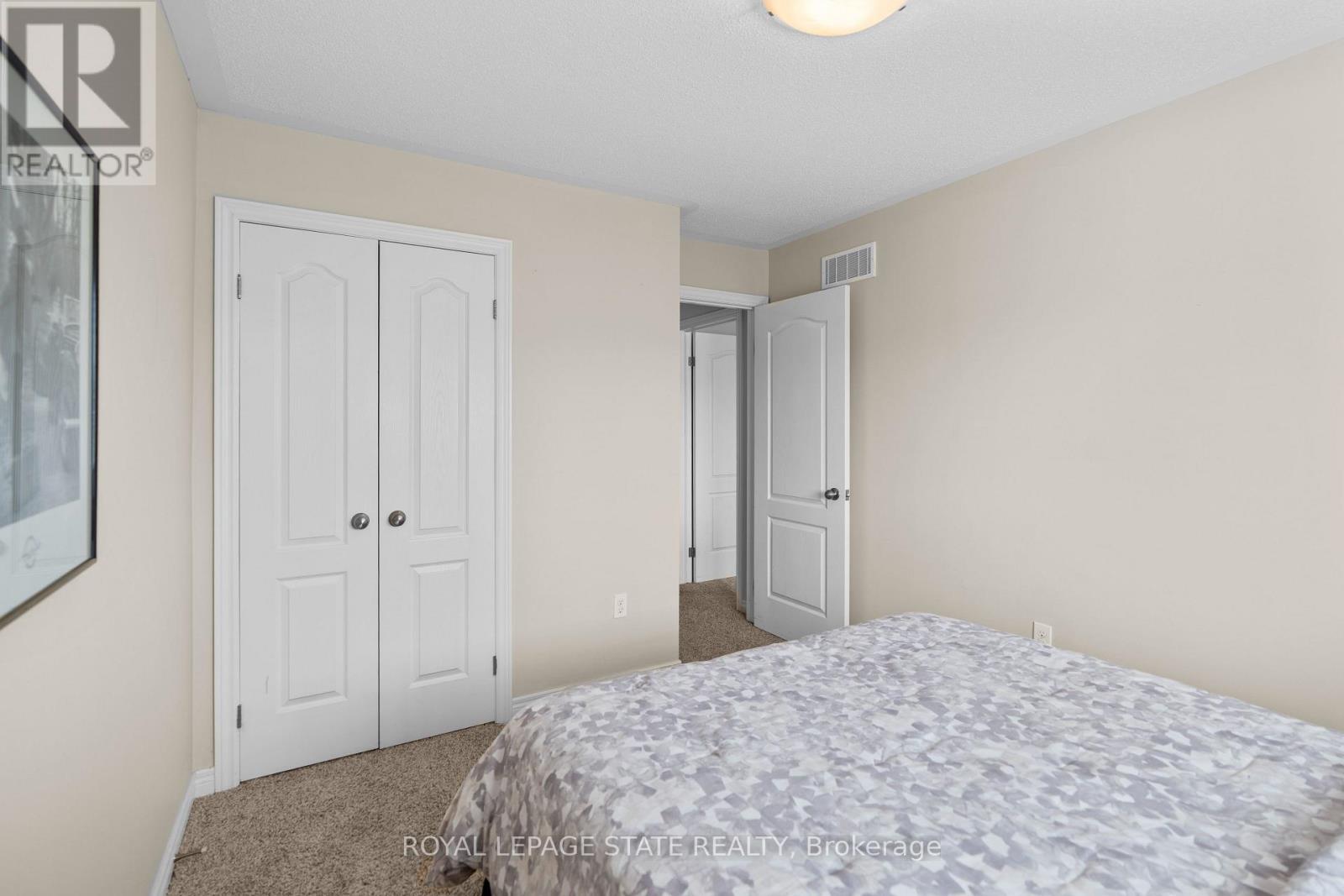 27 Marina Point Crescent, Hamilton, Ontario  L8E 0E4 - Photo 19 - X12184814
