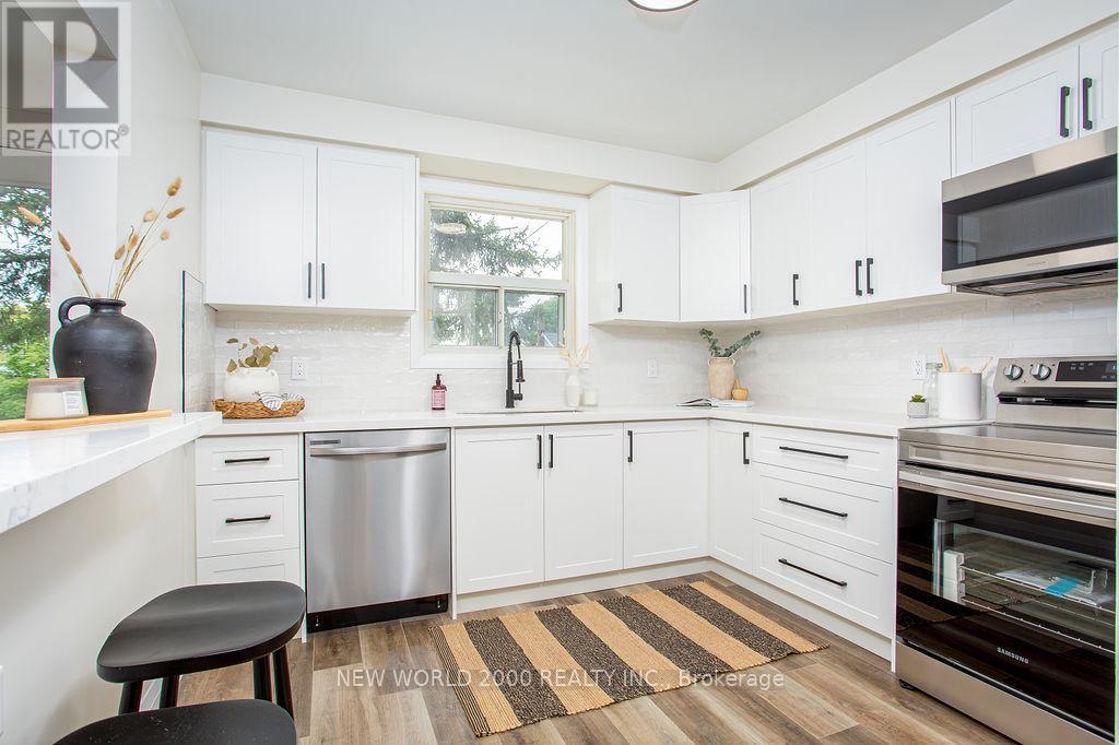 323 Brunswick Street, Hamilton, Ontario  L8H 6R8 - Photo 6 - X12184843