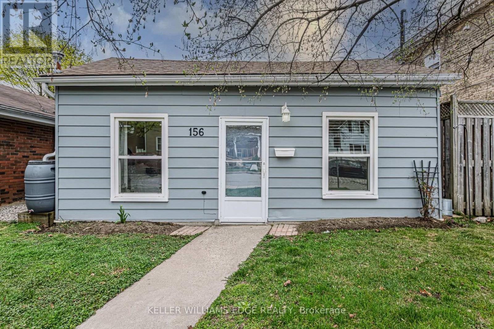 156 Brock Street, Brantford, Ontario  N3S 5W1 - Photo 2 - X12184954