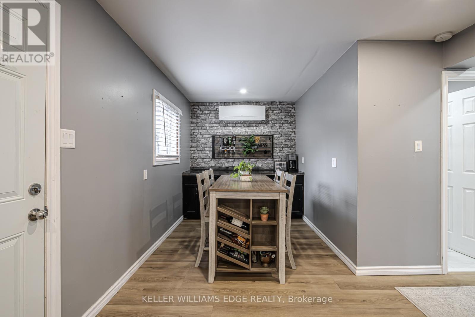 156 Brock Street, Brantford, Ontario  N3S 5W1 - Photo 4 - X12184954