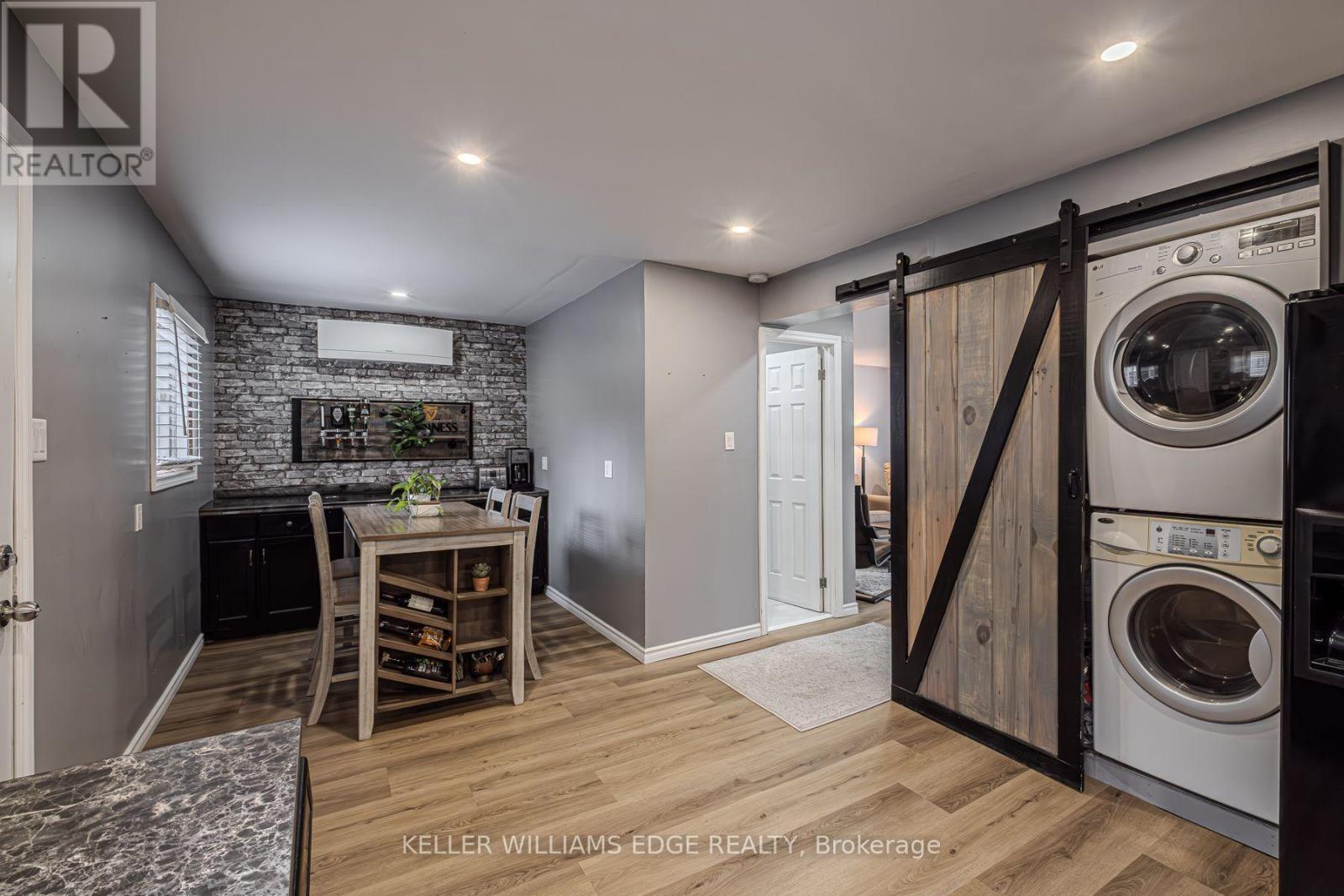 156 Brock Street, Brantford, Ontario  N3S 5W1 - Photo 5 - X12184954