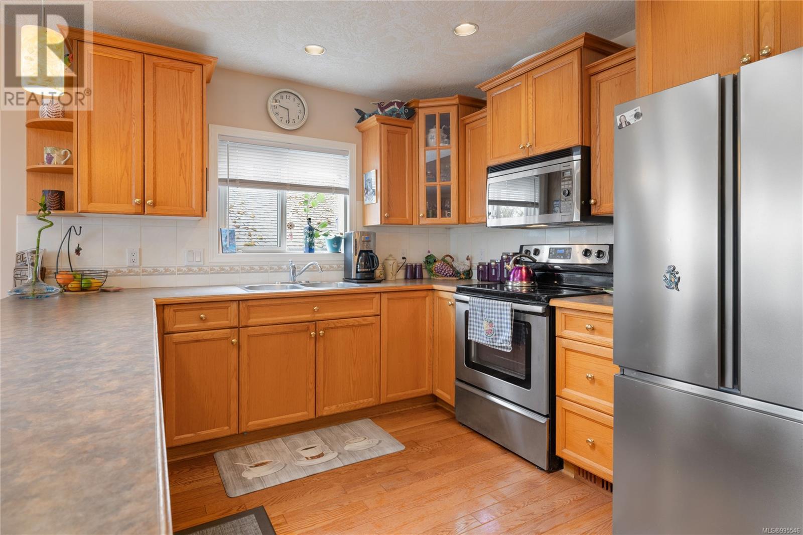 Property at 5229 Fox Pl image 4