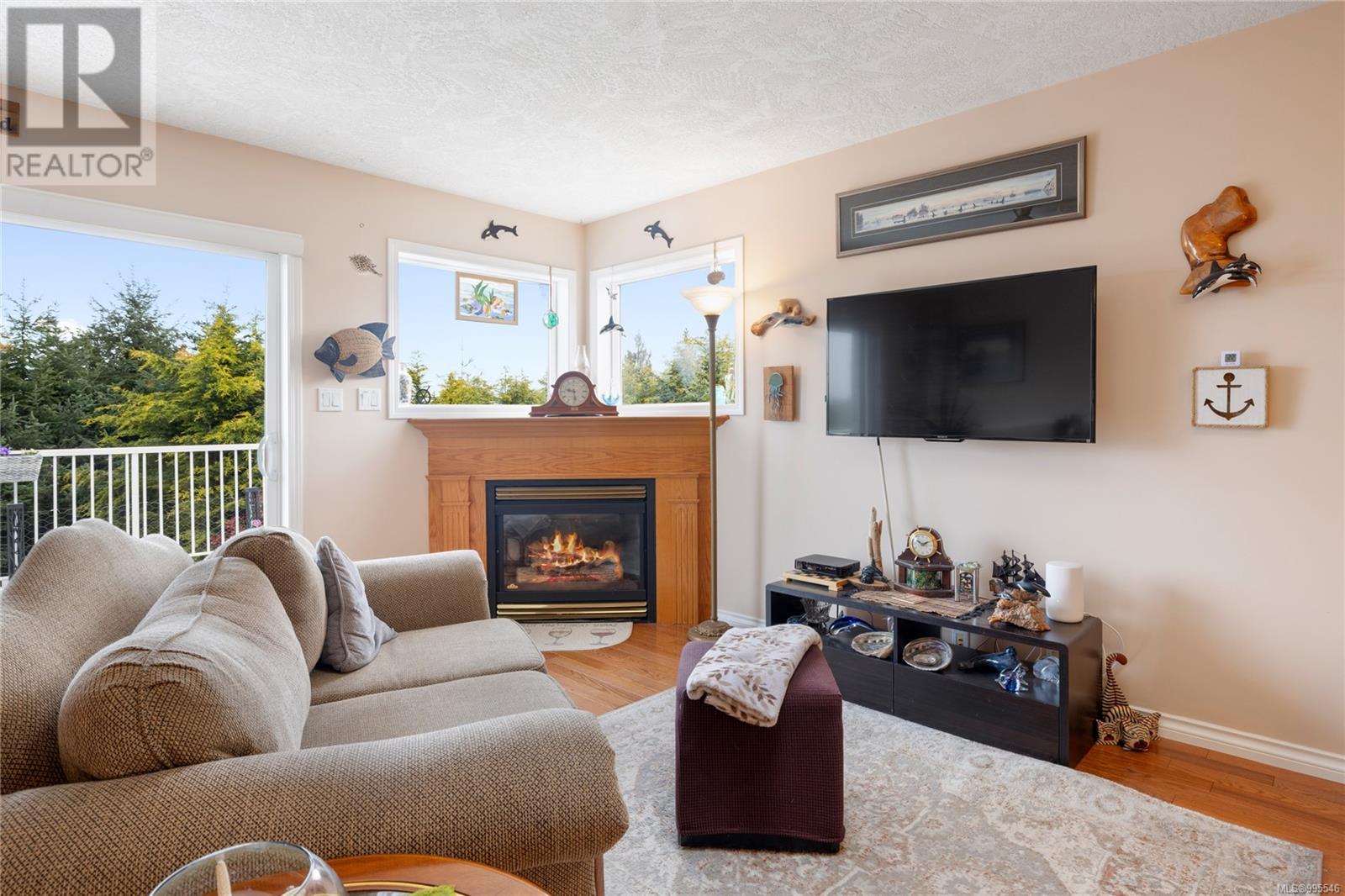 Property at 5229 Fox Pl image 1