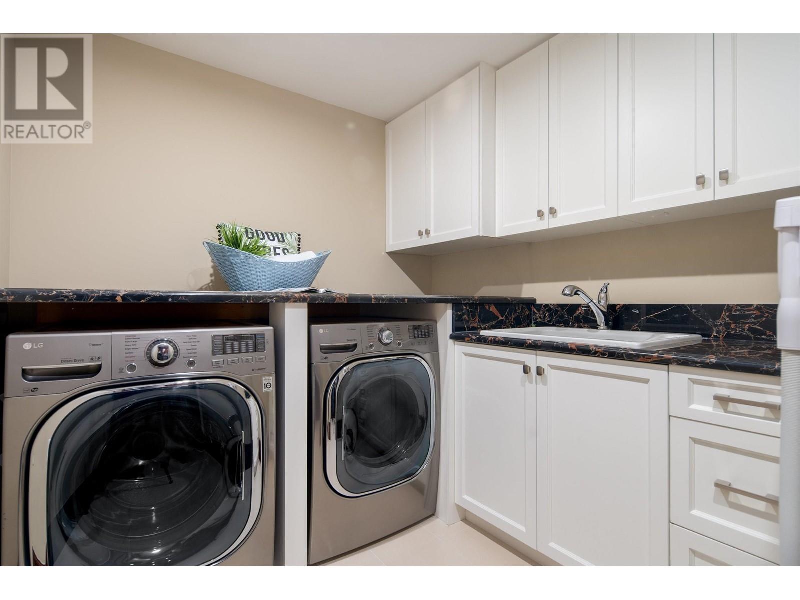 2426 Halston Court, West Vancouver, British Columbia  V7S 3K3 - Photo 32 - R3009190