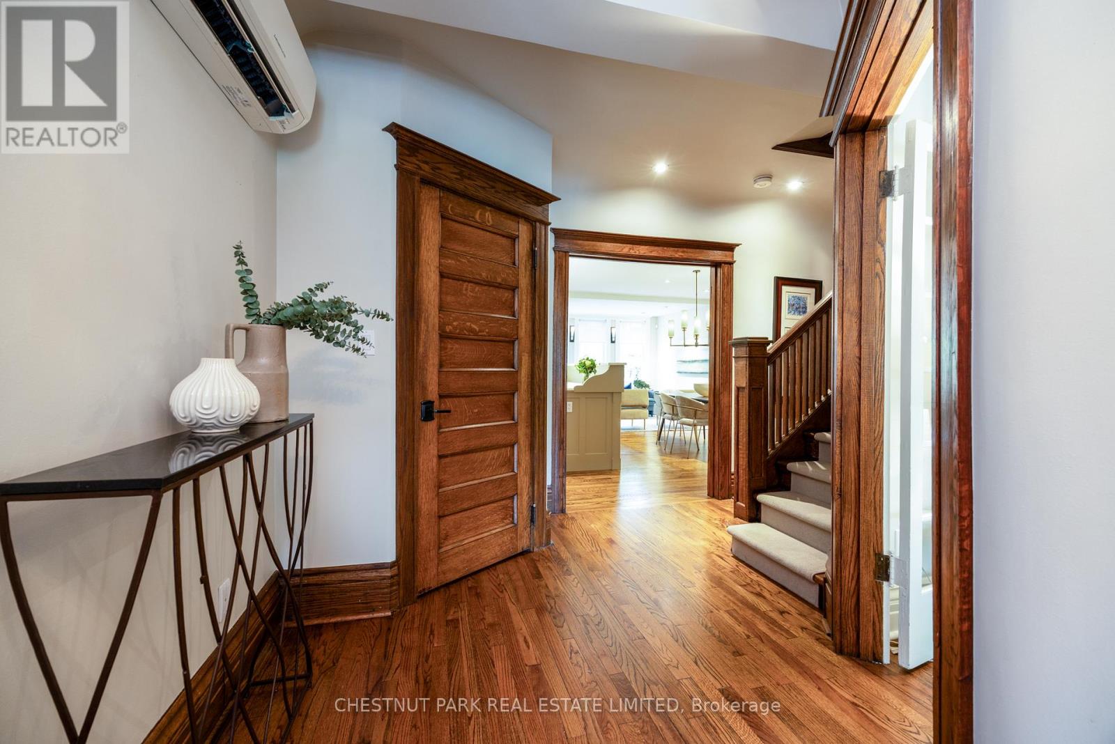 20 Nanton Avenue, Toronto, Ontario  M4W 2Y9 - Photo 3 - C12183007