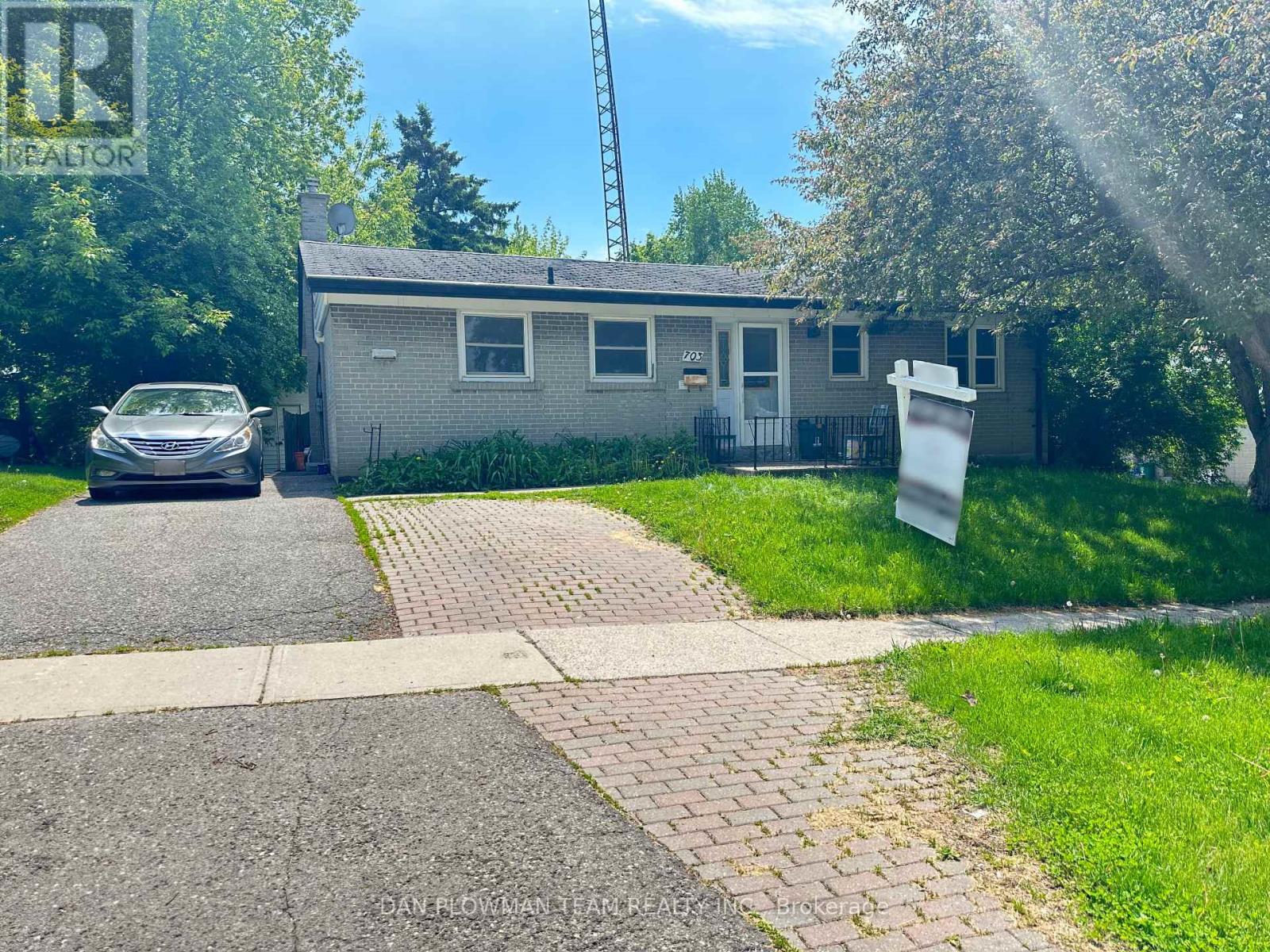 Property at 703 CLARENCE DRIVE image 2