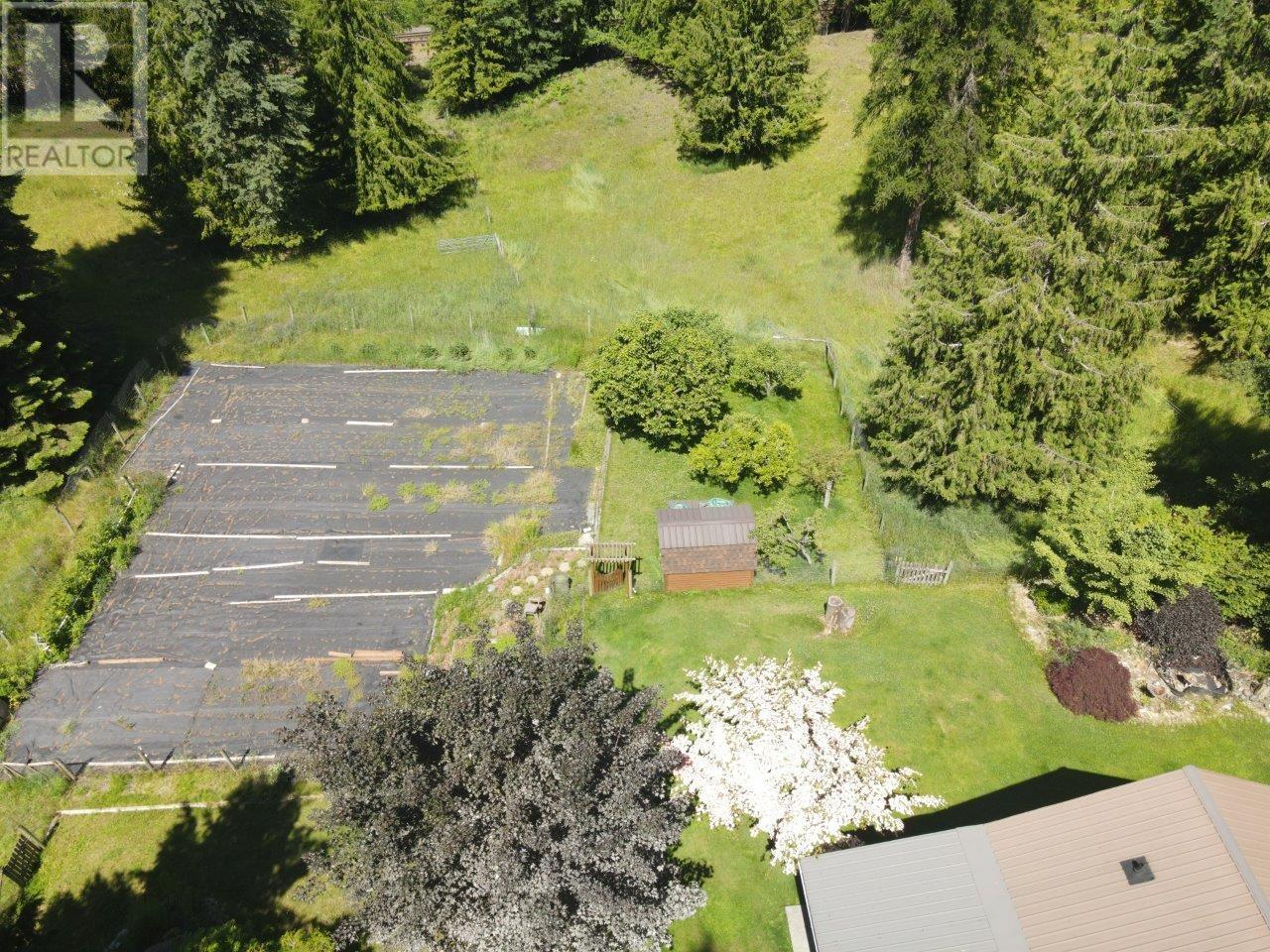 7047 Harrop-Procter Road, Harrop, British Columbia  V1L 6R3 - Photo 12 - 10346019