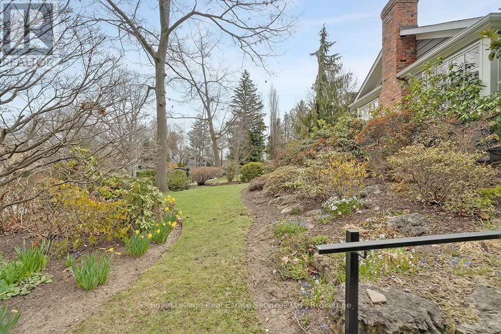 82 First Street, Oakville, Ontario  L6J 3R3 - Photo 31 - W12113715