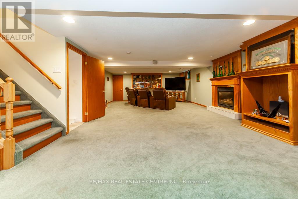 22 Hillside Drive, Halton Hills (Georgetown), Ontario  L7G 4W3 - Photo 22 - W12154275