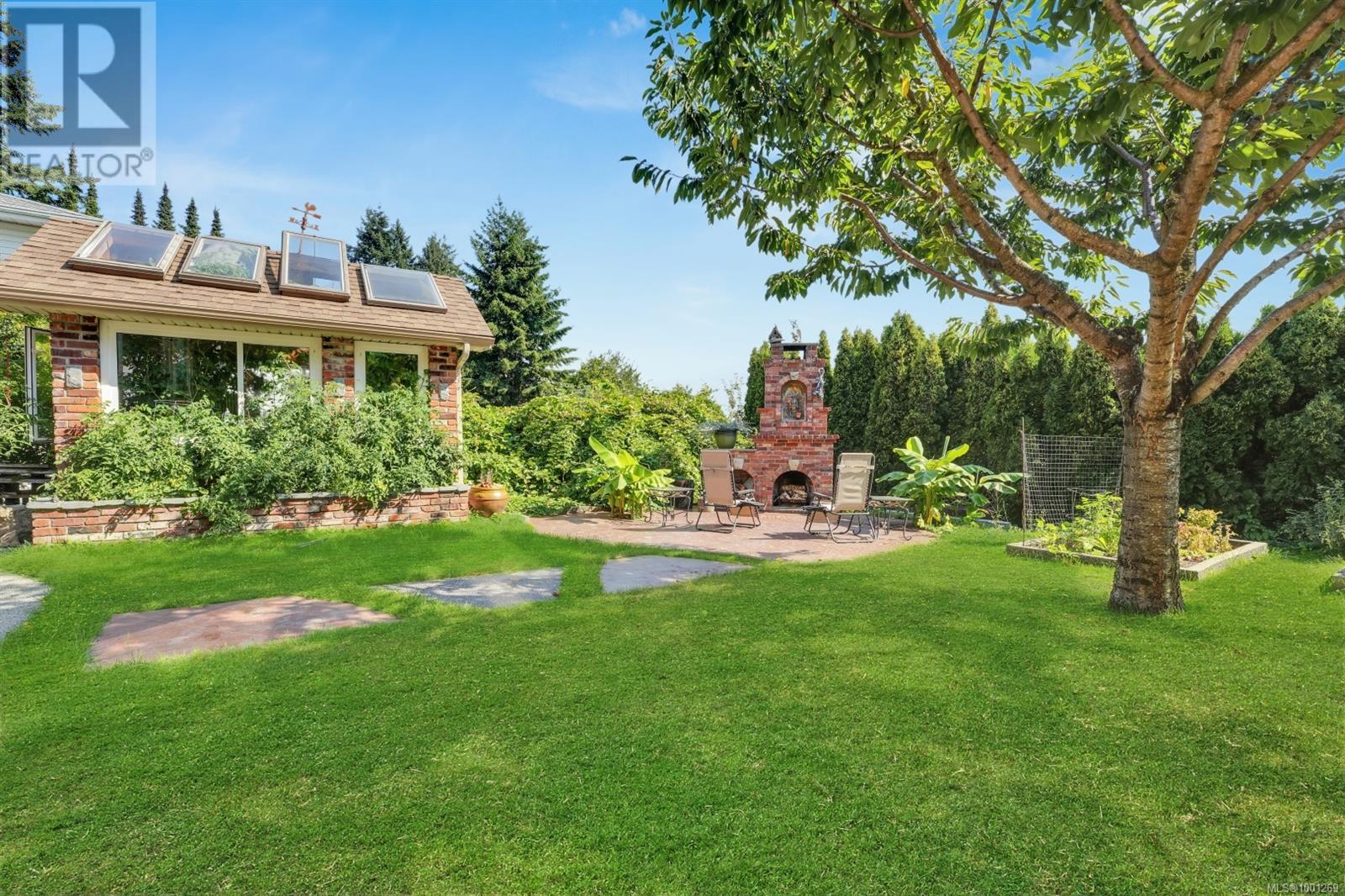 Property at 2406 Departure Bay Rd image 1