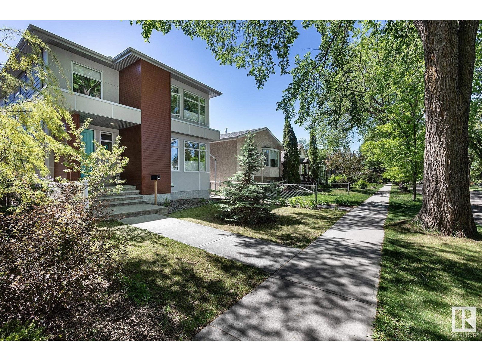 8915 80 Av Nw, Edmonton, Alberta  T6C 0T6 - Photo 2 - E4439475
