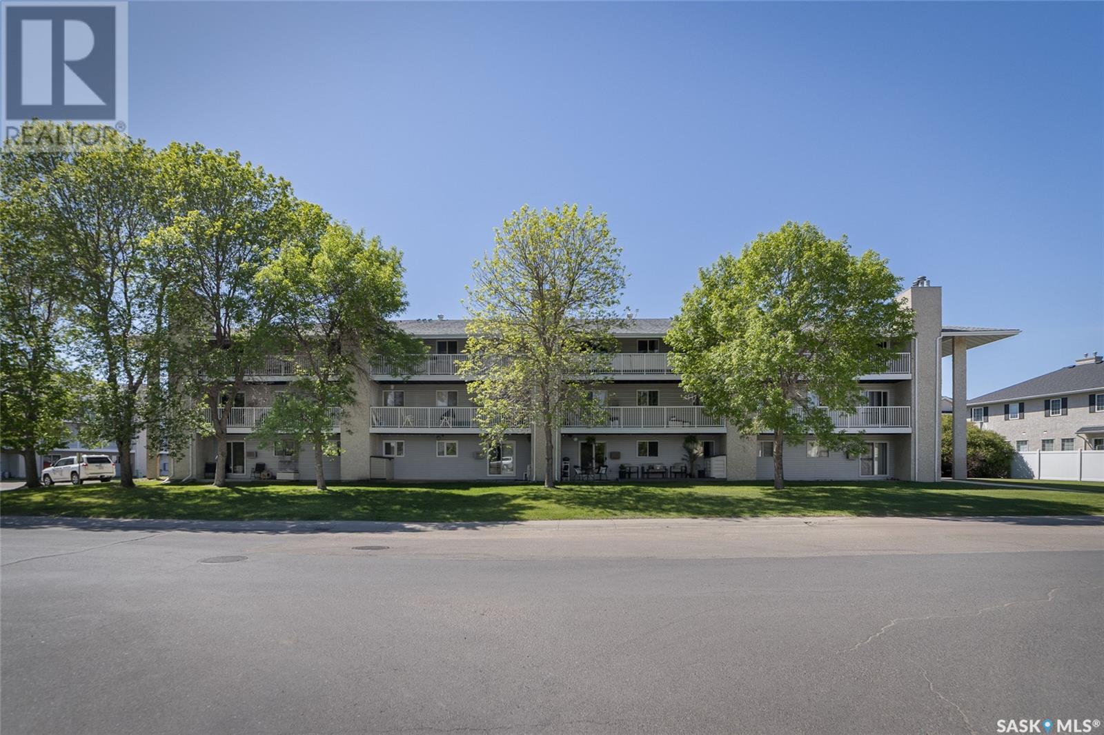Property at 506 2406 Heseltine ROAD image 3
