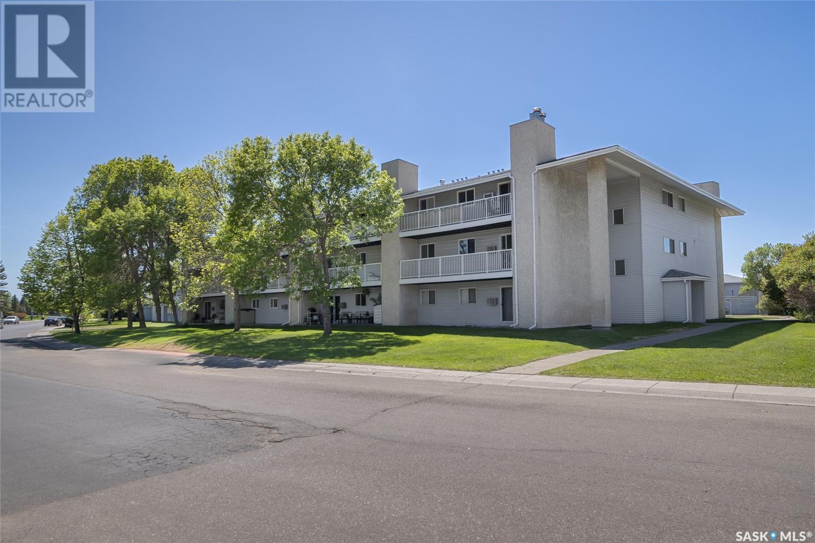 Property at 506 2406 Heseltine ROAD image 5