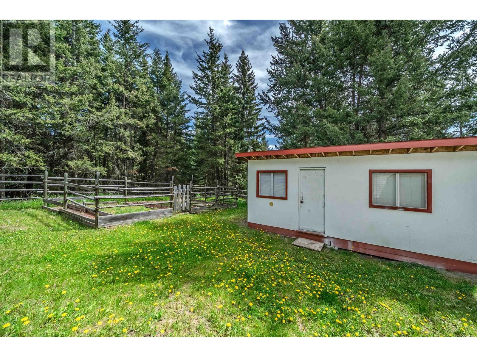 4919 Latham Road, 100 Mile House, British Columbia  V0K 2E1 - Photo 37 - R3009215