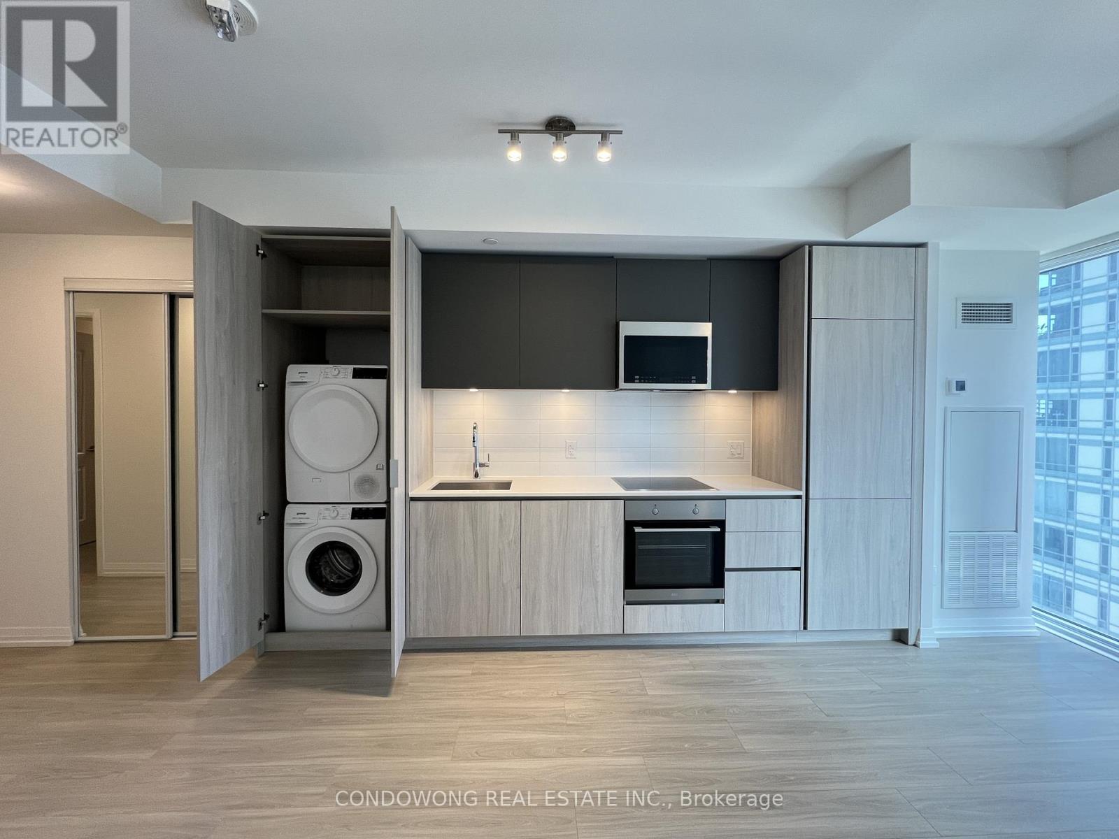2308 - 8 Widmer Street, Toronto, Ontario  M5V 2E7 - Photo 2 - C12185006