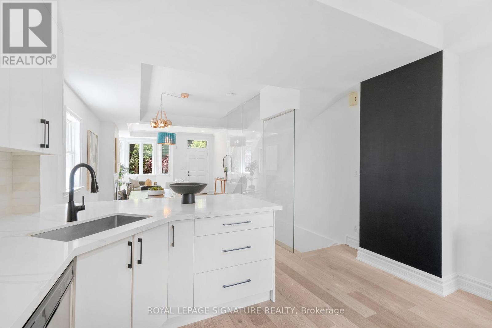 15 Boulton Avenue, Toronto, Ontario  M4M 2J4 - Photo 16 - E12184965