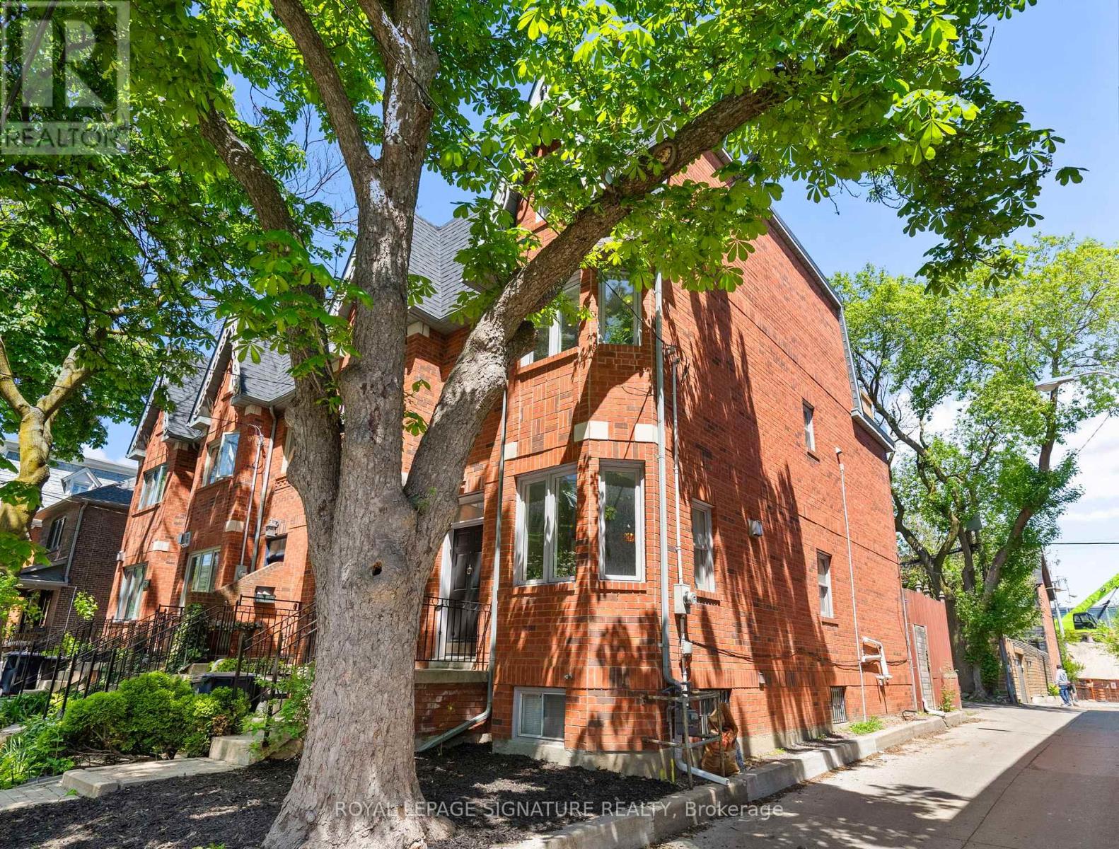 15 Boulton Avenue, Toronto, Ontario  M4M 2J4 - Photo 2 - E12184965