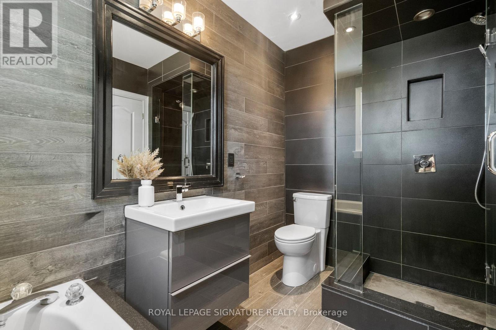 15 Boulton Avenue, Toronto, Ontario  M4M 2J4 - Photo 37 - E12184965