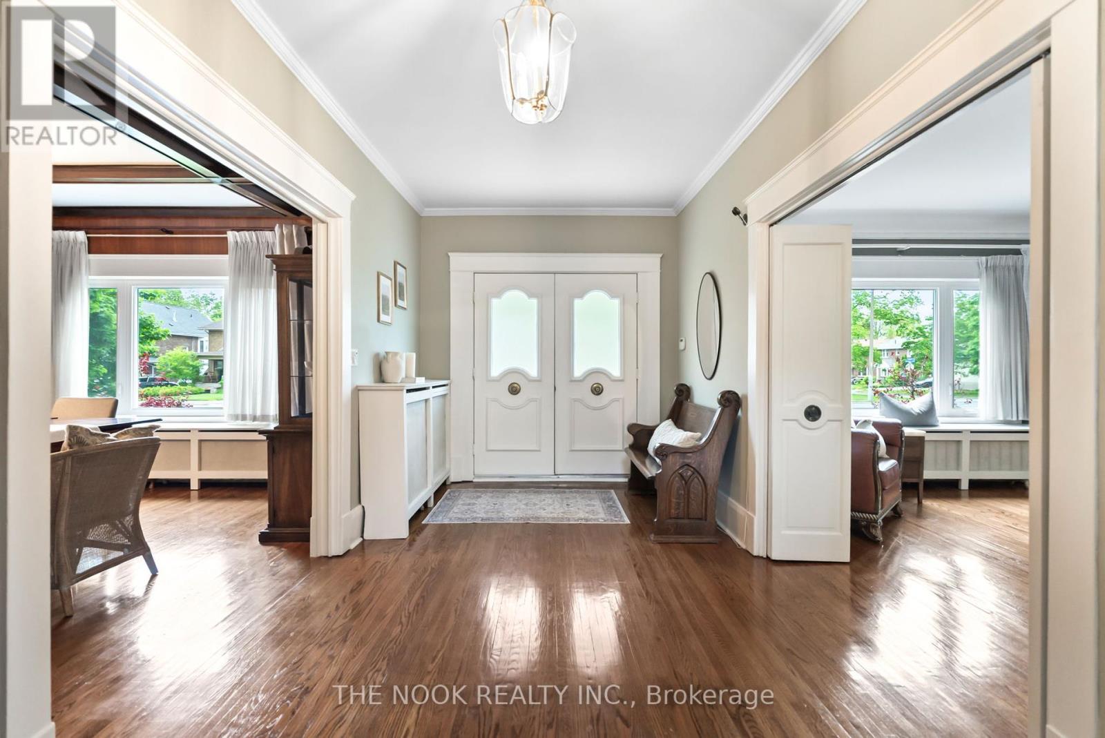 Property at 452 SIMCOE STREET N image 4